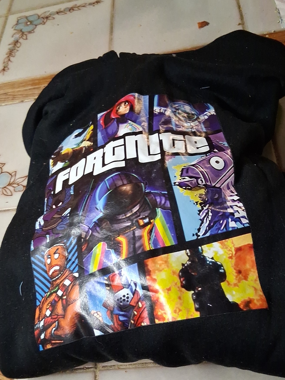Fortnight Hoodie Size 5x. Which Is Really A 2x.